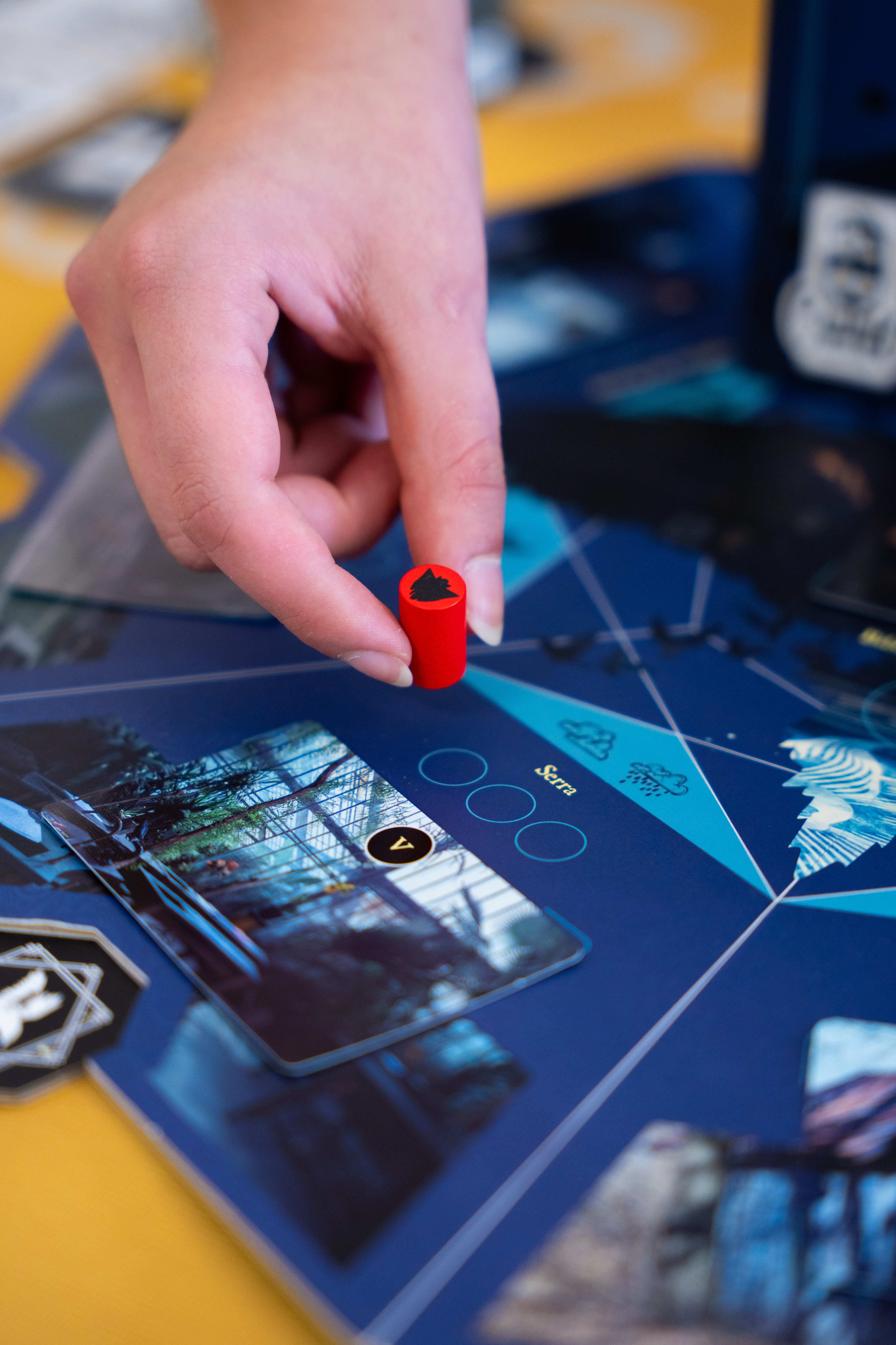 people near TAj Mahal