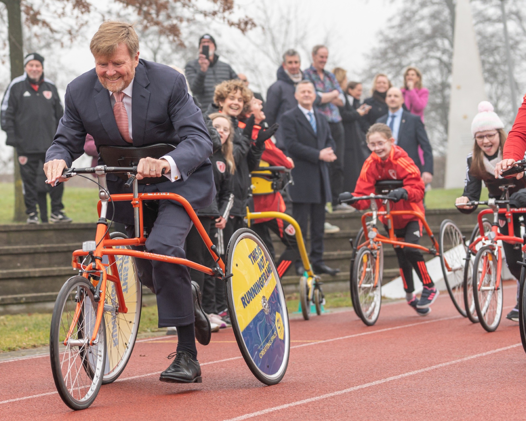 King Willem-Alexander wins the racerunner race at Only Friends, 12 February 2025