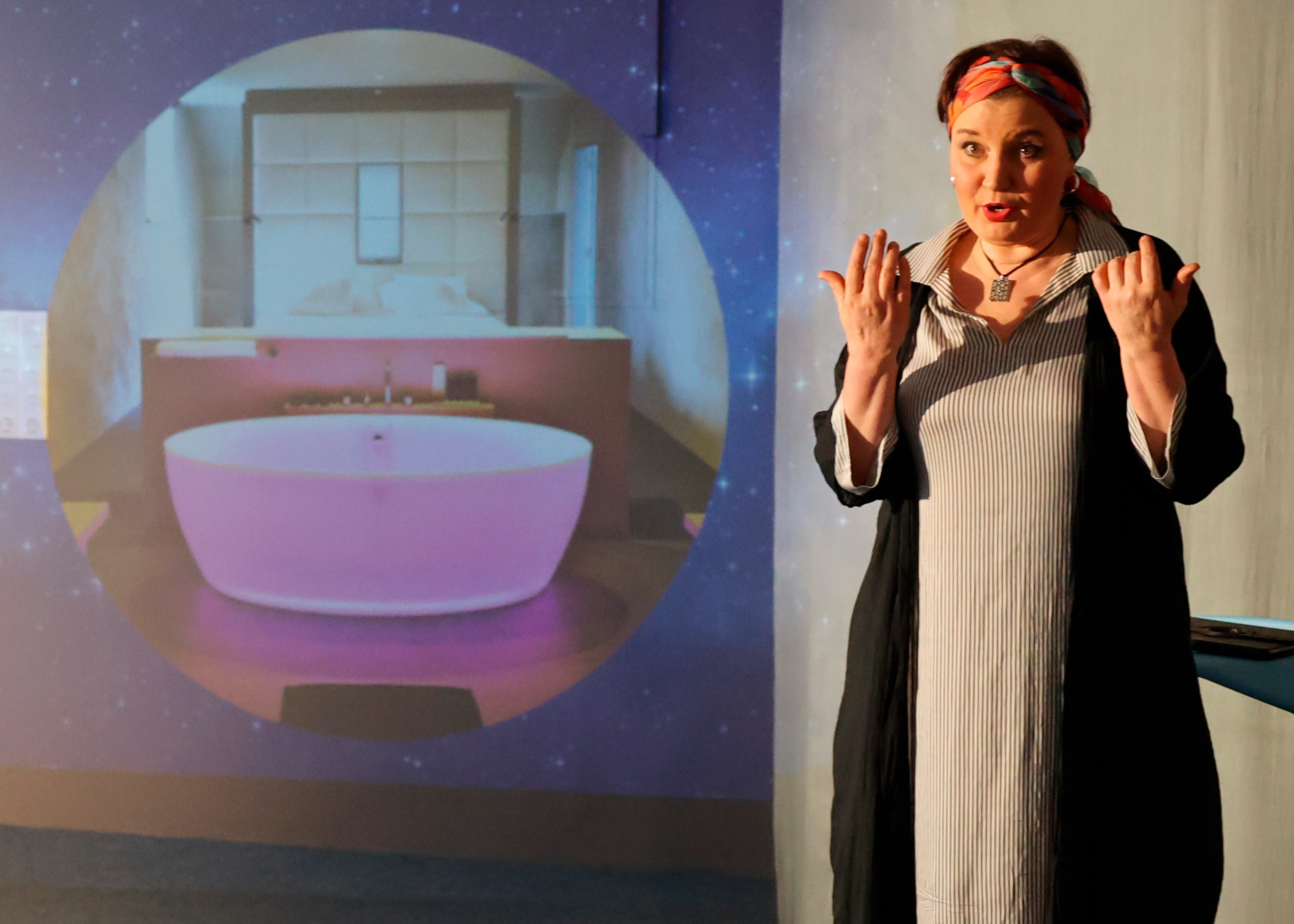 Anja Bube und Gesine Keller in "50 Jahr blondes Haar"