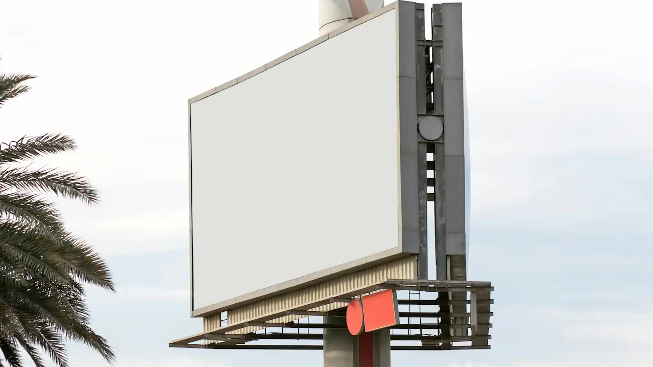 Large blank outdoor billboard with space for advertising, representing sponsorship advertising formats and visibility measures for sports clubs, events and local sponsors.