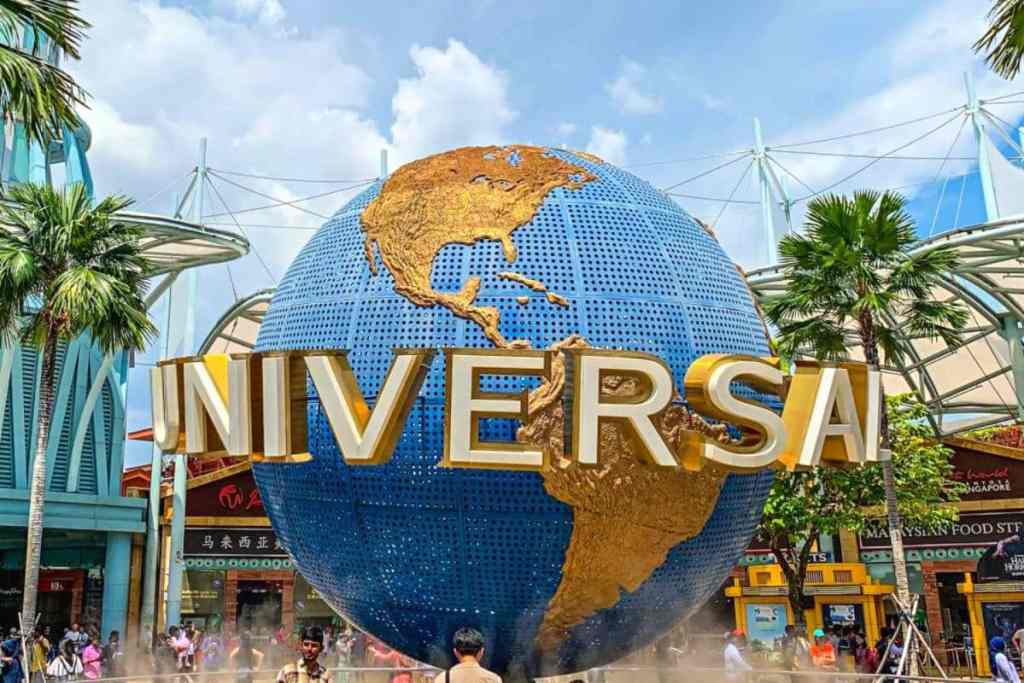 Universal Studios Singapore globe
