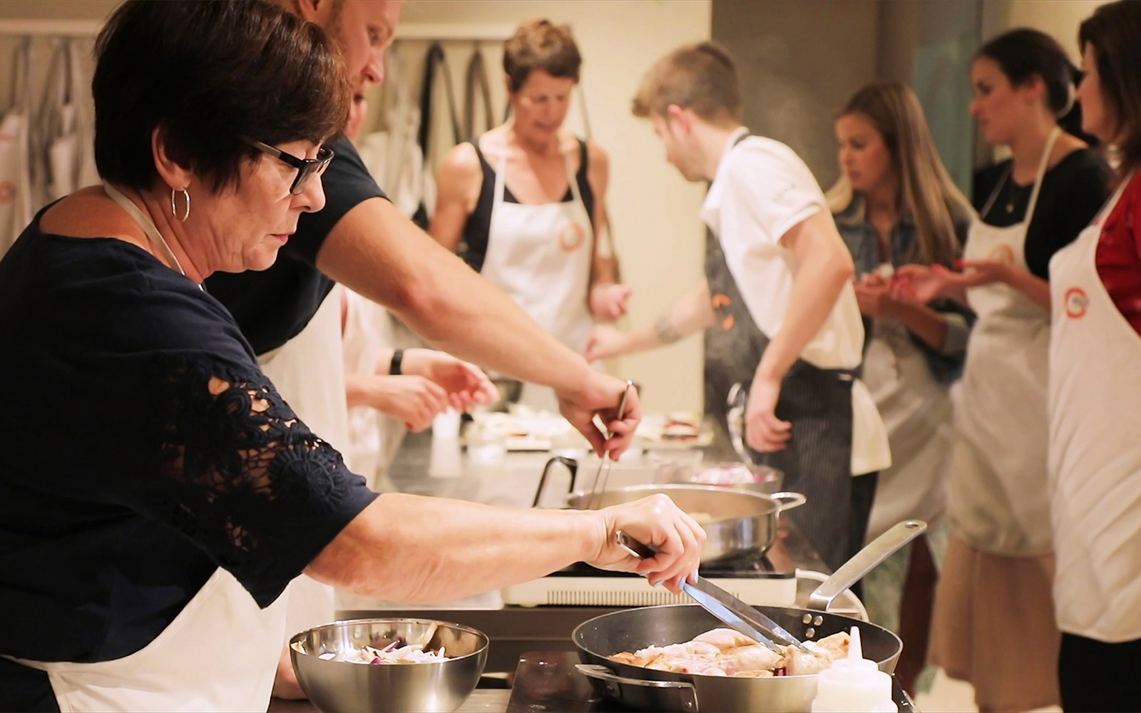 Liten gruppematlagingskurs i Firenze hvor dere lager middag sammen.