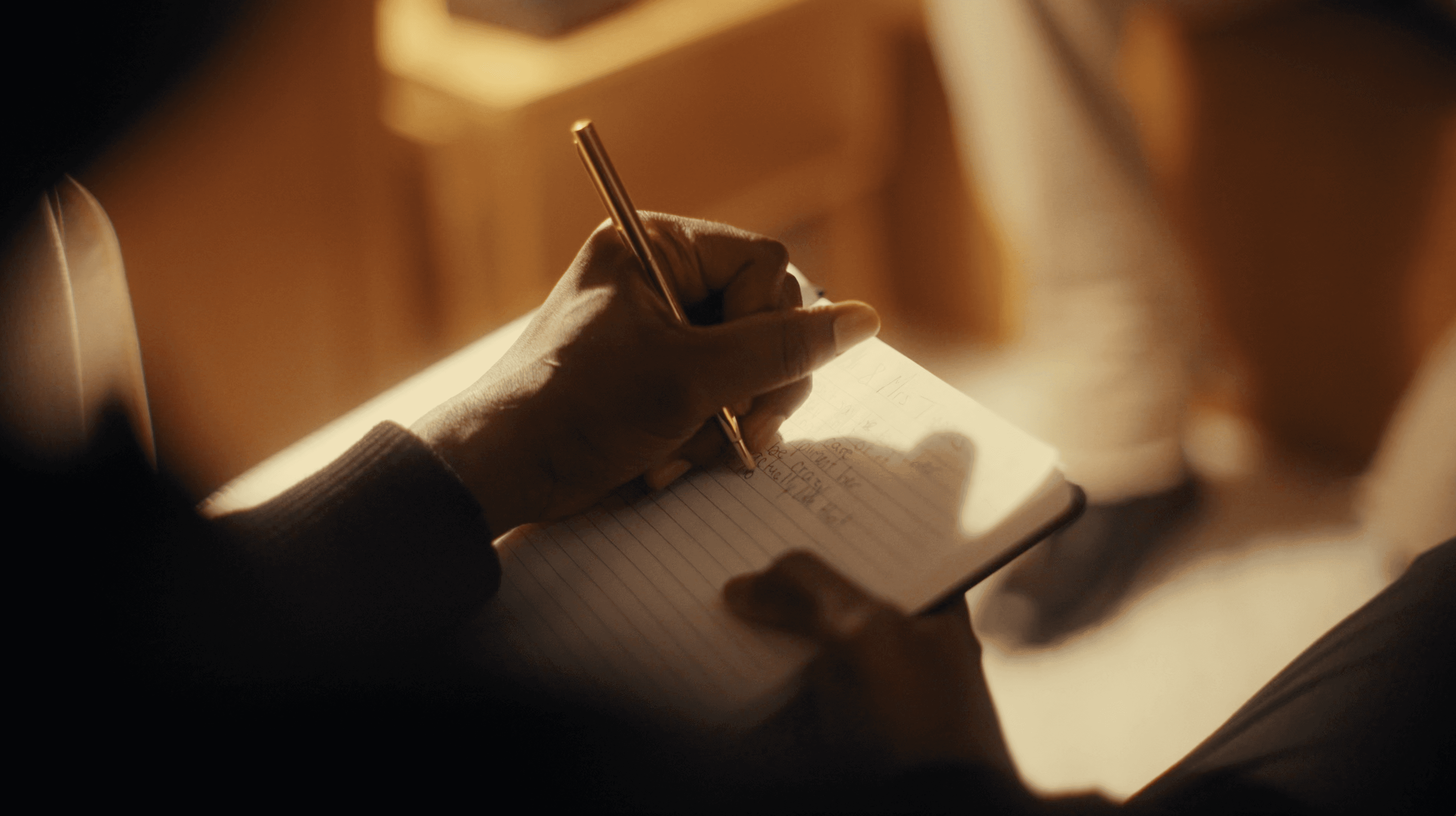 Amelia Reed is posing with disco ball