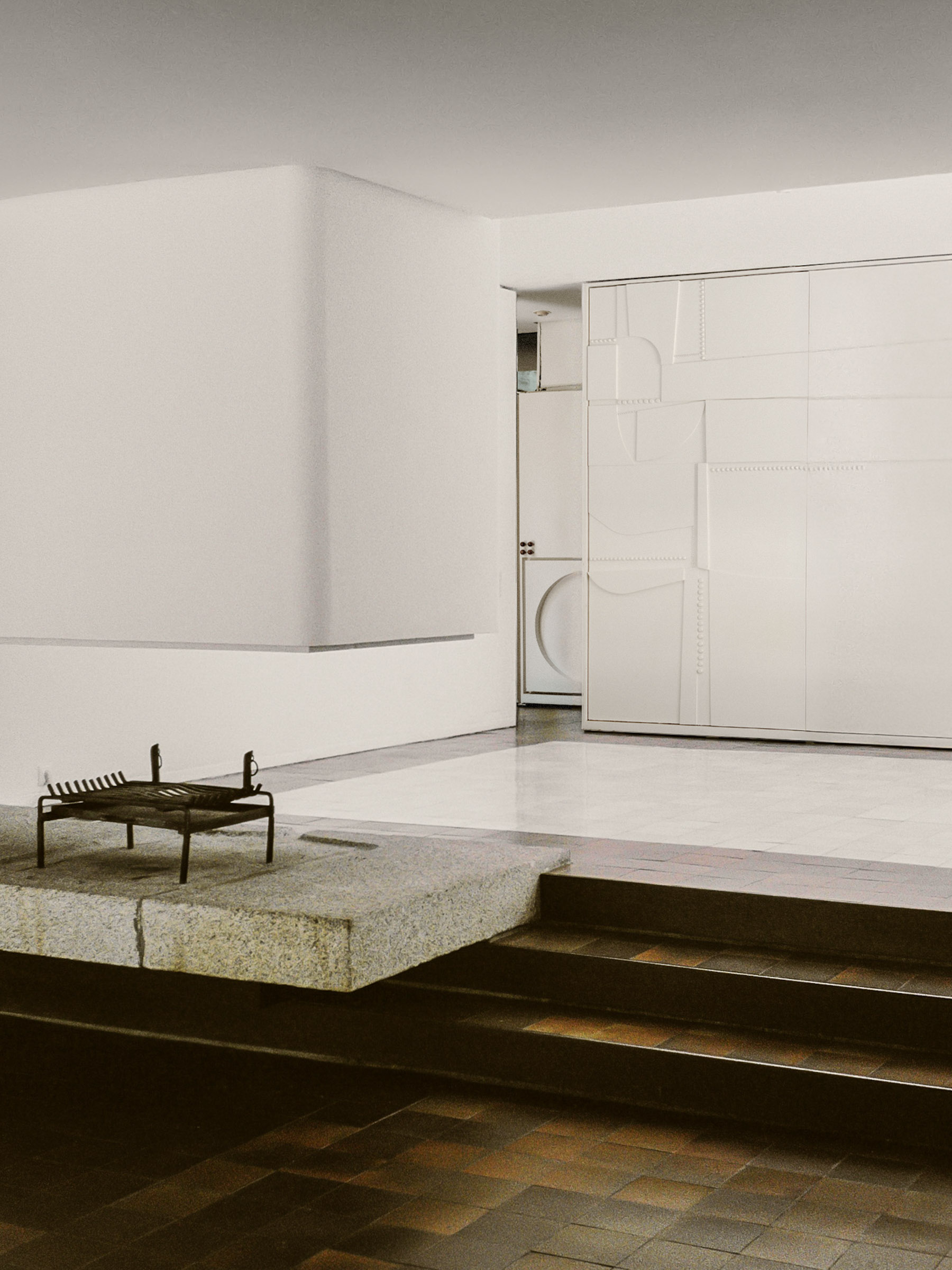 White sculptural wall and interior detail inside Casa Carvajal.