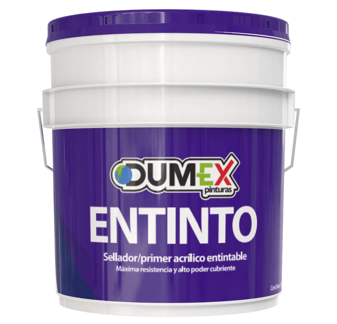 A smilintg girl holding books