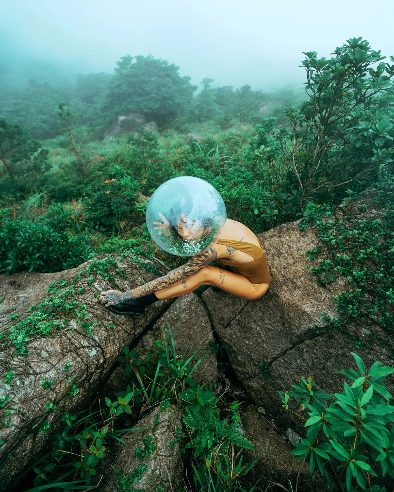 Earthling — project image 10 by Roman Olinchuk. 香港攝影、創意影像及視覺敘事作品。