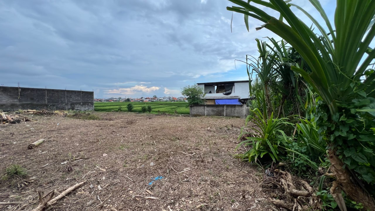 Land plot 700 m² in Canggu, Buduk, Leasehold 24 years