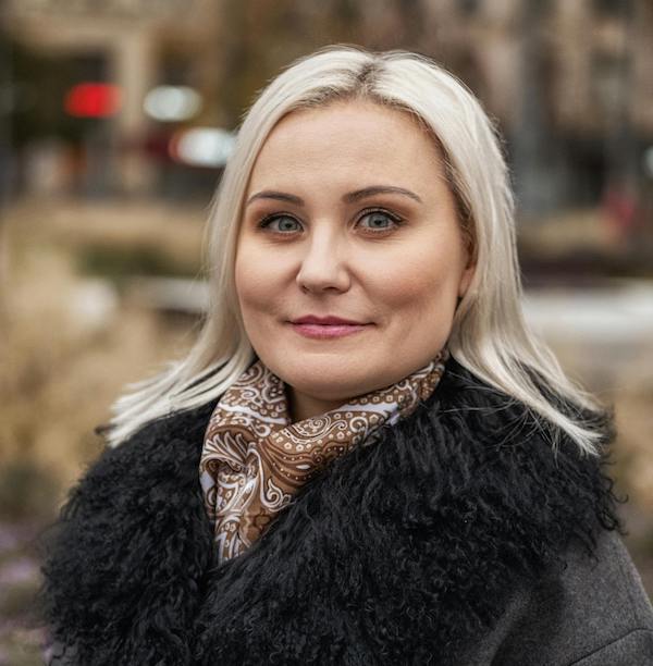 Karin M. Reviewer