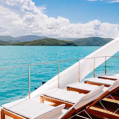 惠特桑迪群島：從艾爾利海灘出發的超級飛艇旅遊 + 可選的艾爾利海灘浮潛票