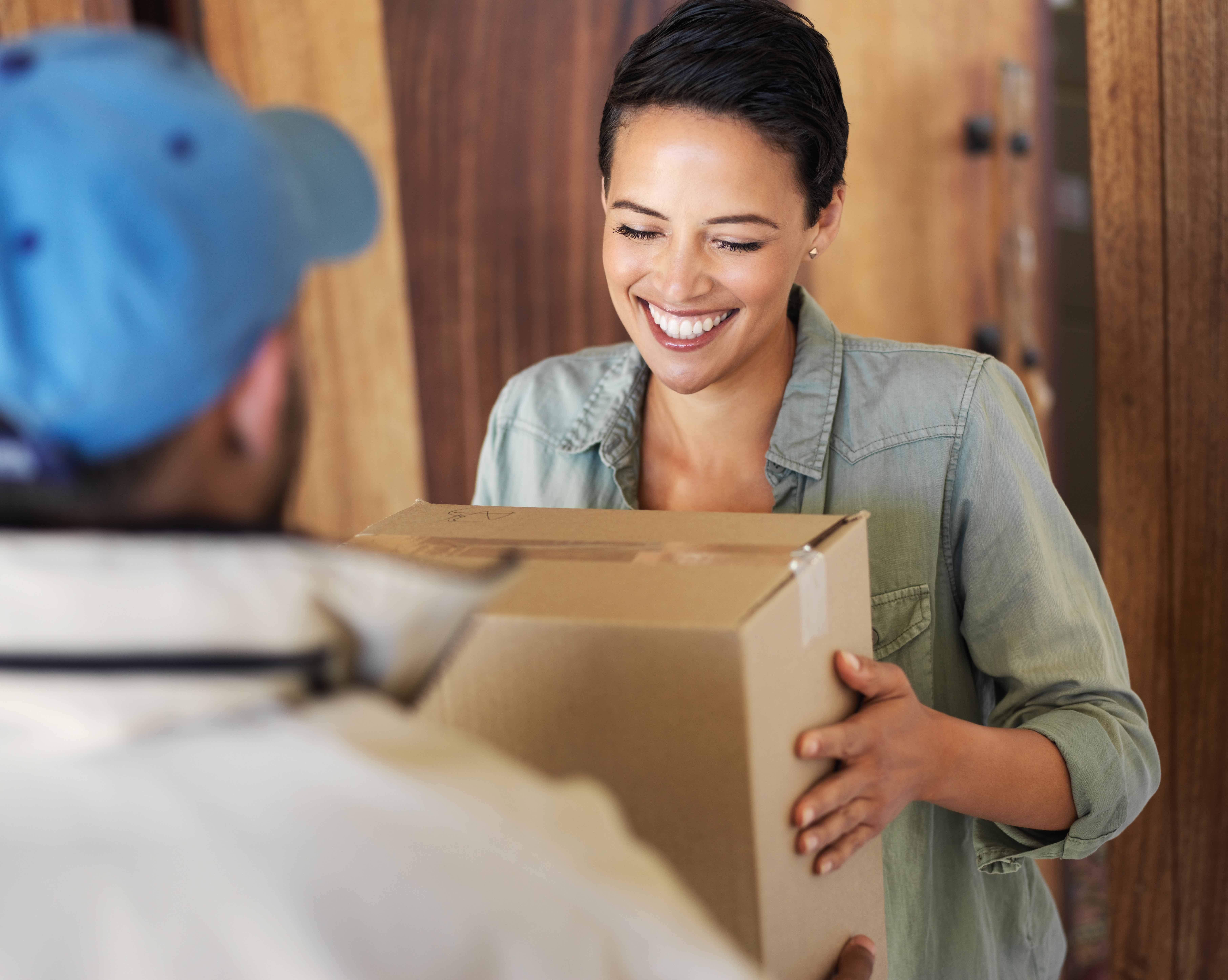 Gift and Reward your employees, effortlessly.