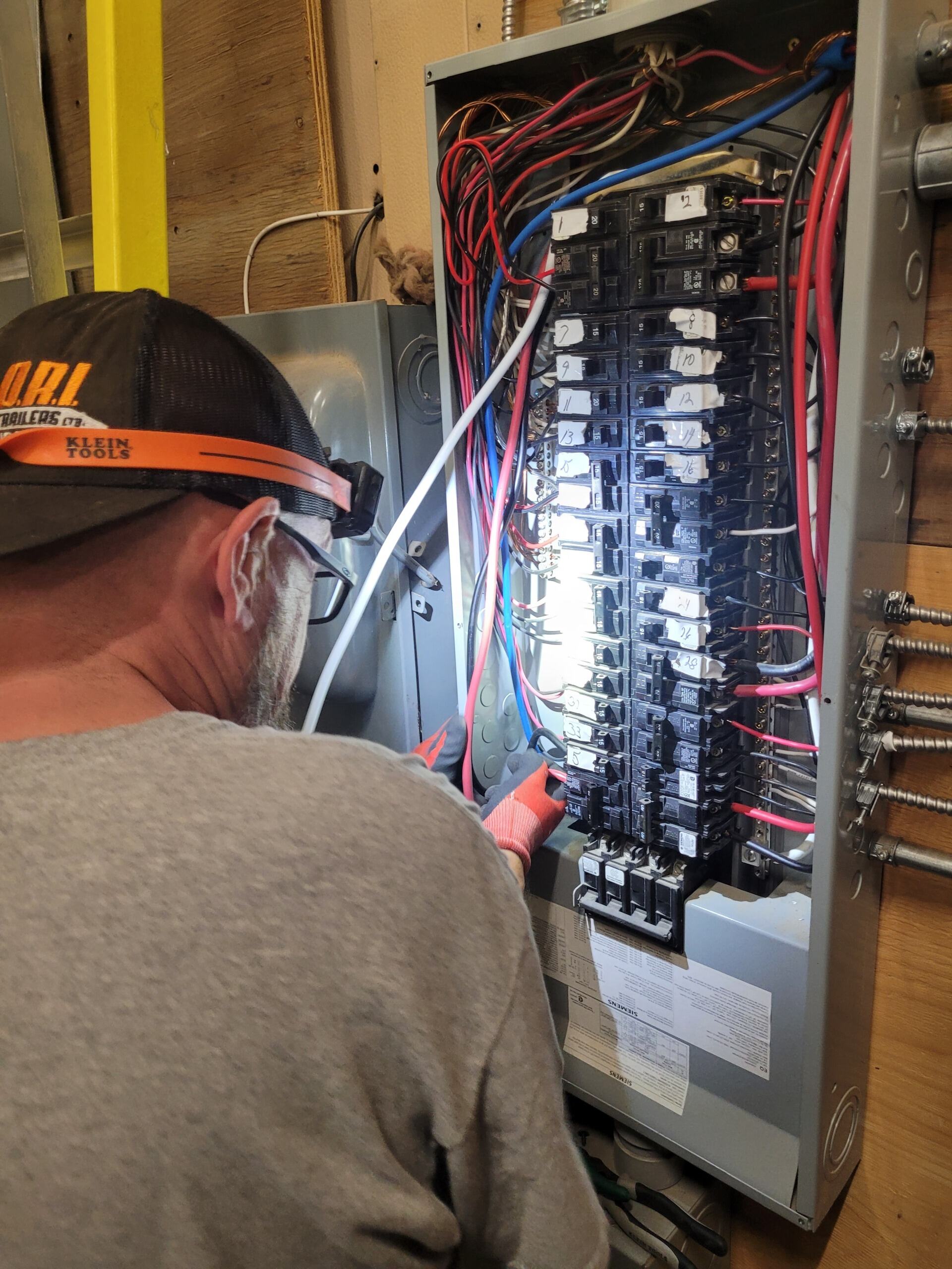 Electric Avenue load management technology for balancing electrical demand across multiple EV charging points in commercial installations in BC