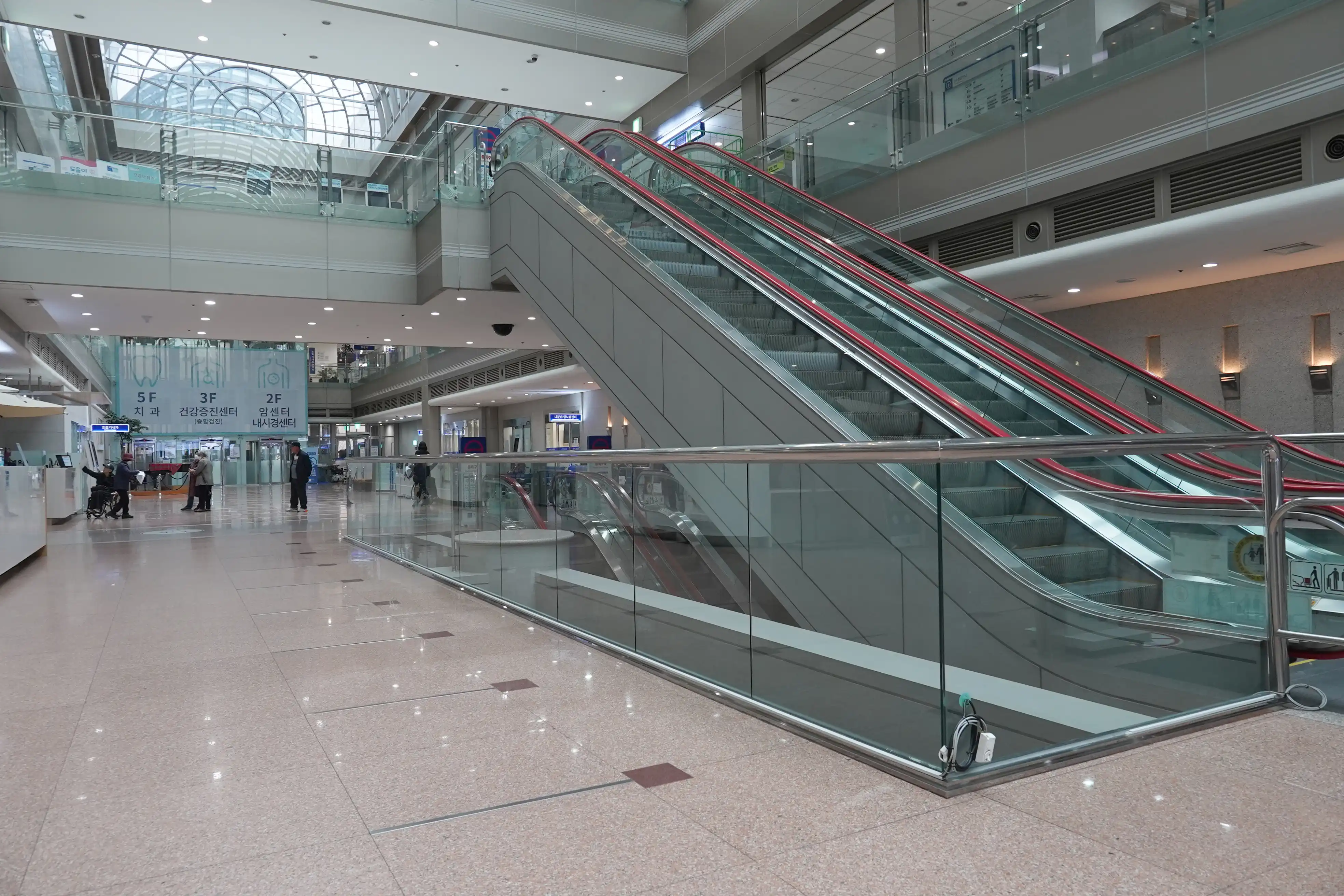 플랜테리어가 도입되기 전의 병원 모습