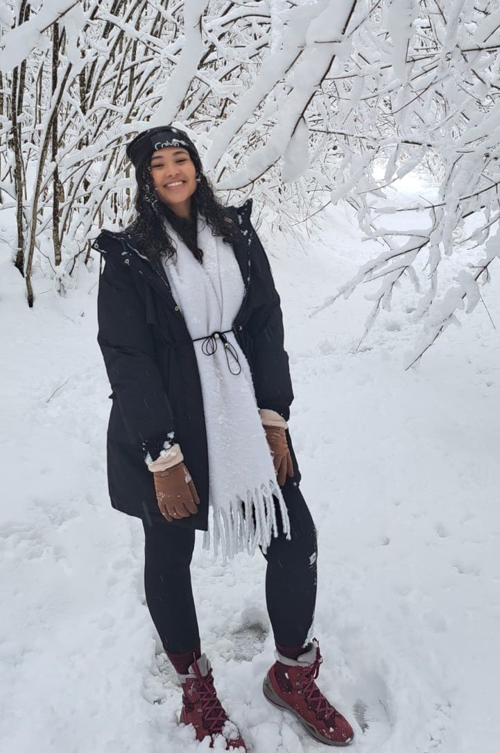 Bruna im Schnee