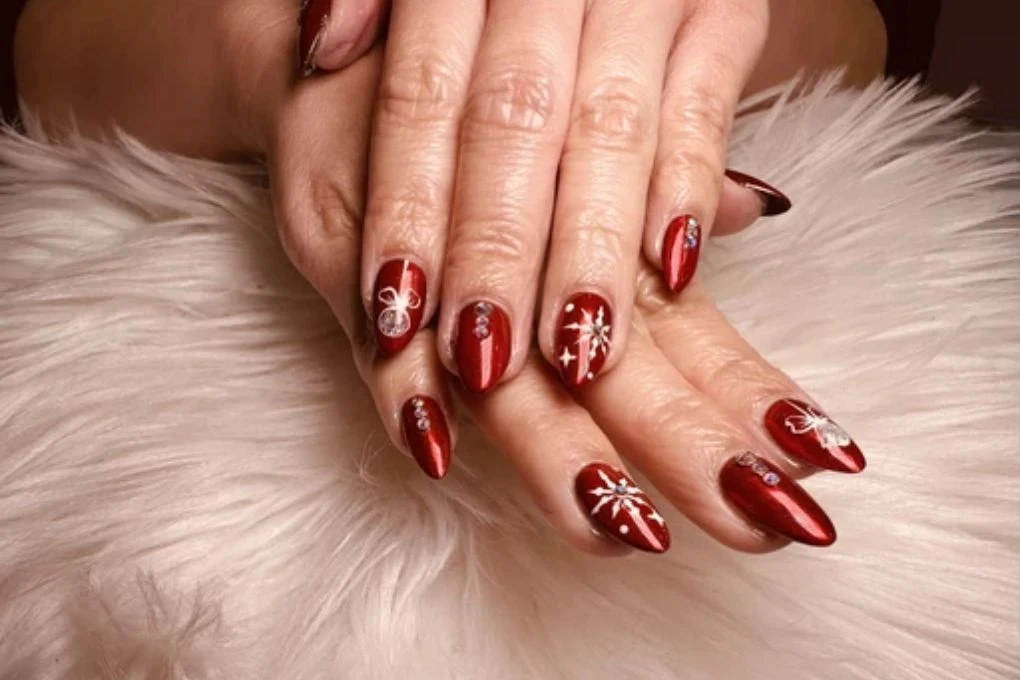 Nails With Christmas Designs