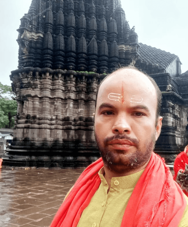 Satish Guruji is the best trusted pandit in Trimbakeshwar