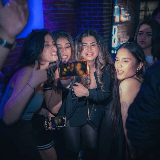 Album Photo Real Mehedi Free Framer Template Photography