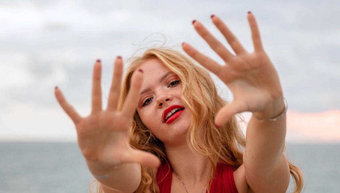 fotografía de retrato modelo en Puerto Escondido