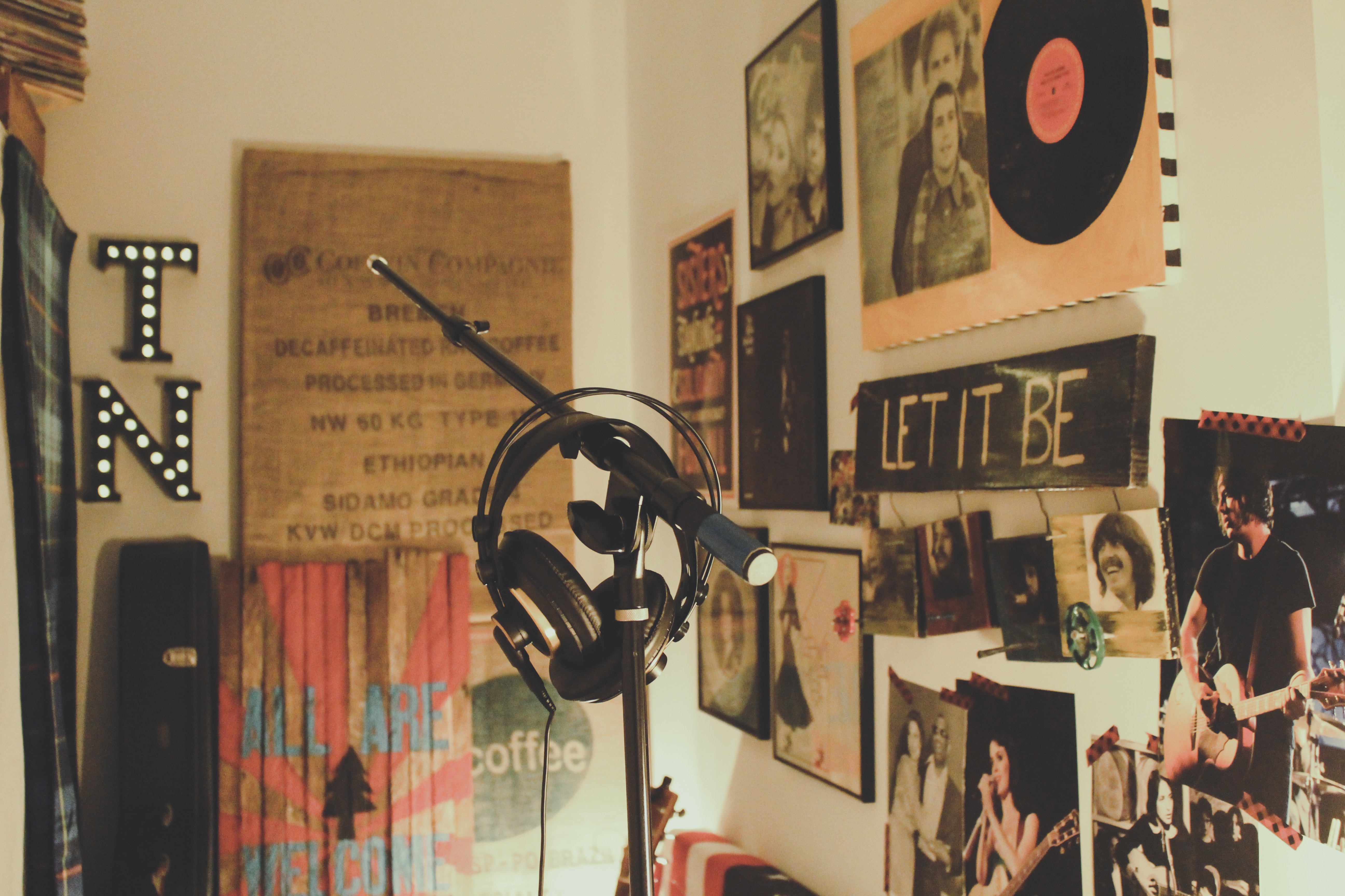 A studio with differet artists pictures on wall - session singer