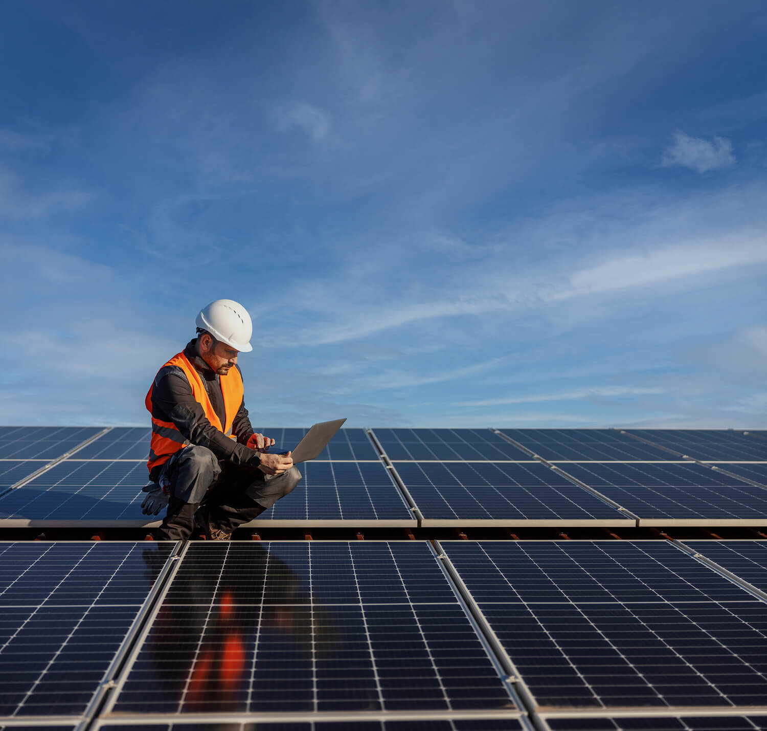 toiture avec panneaux photovoltaïques