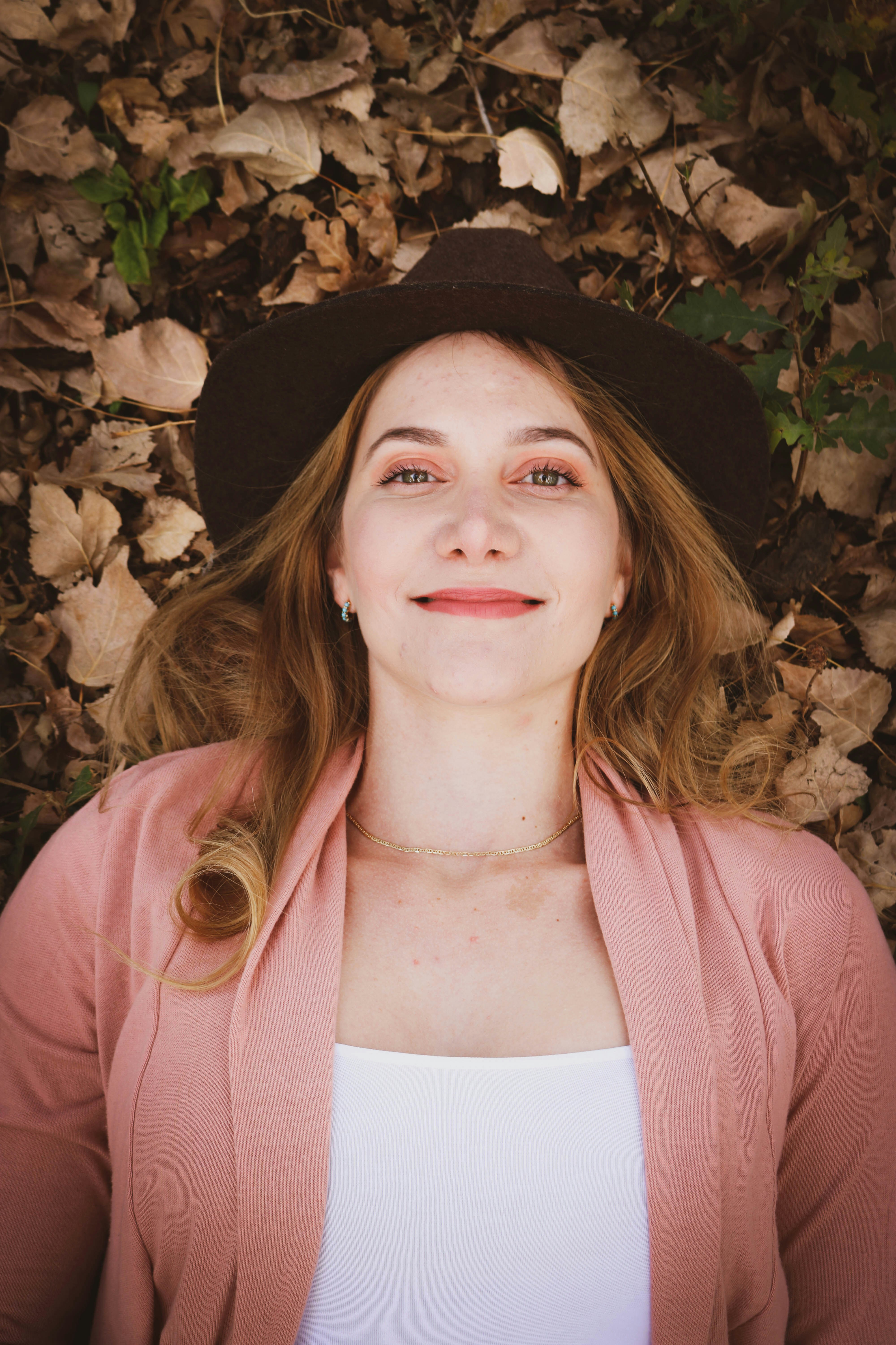 Woman portrait with leaf