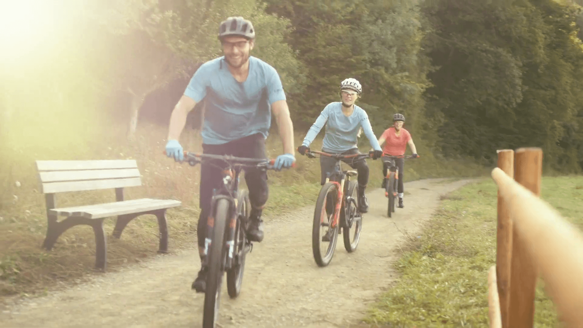 Sport model Tobi Deckert on a mountain bike ride in backlight – Bitburger 0.0% cinema spot