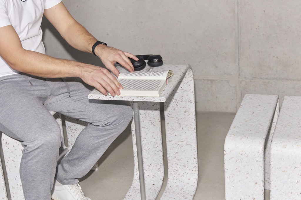 Girl kneeling with sunglasses