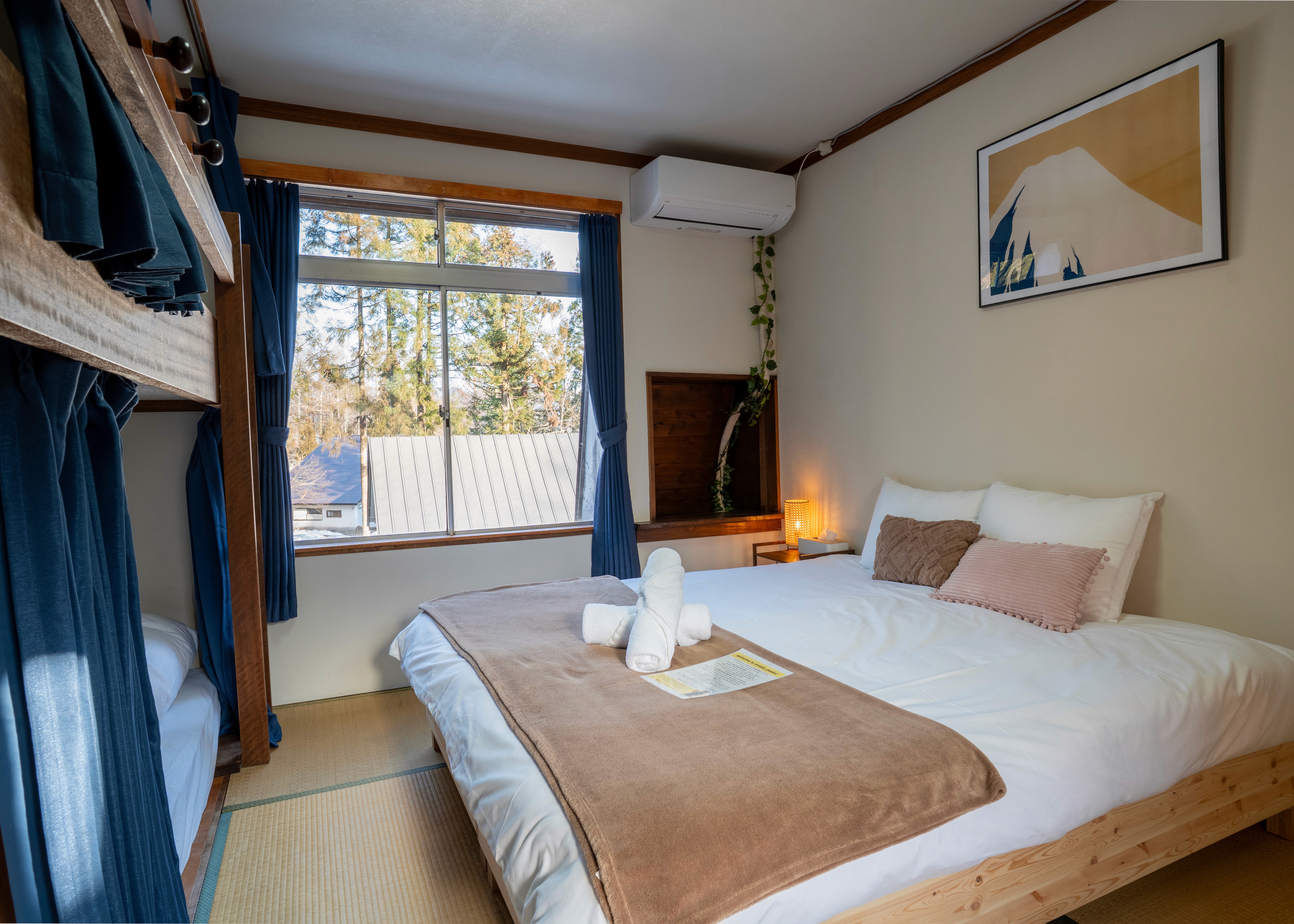 Family room interior at Sneaky Peaks, Hakuba