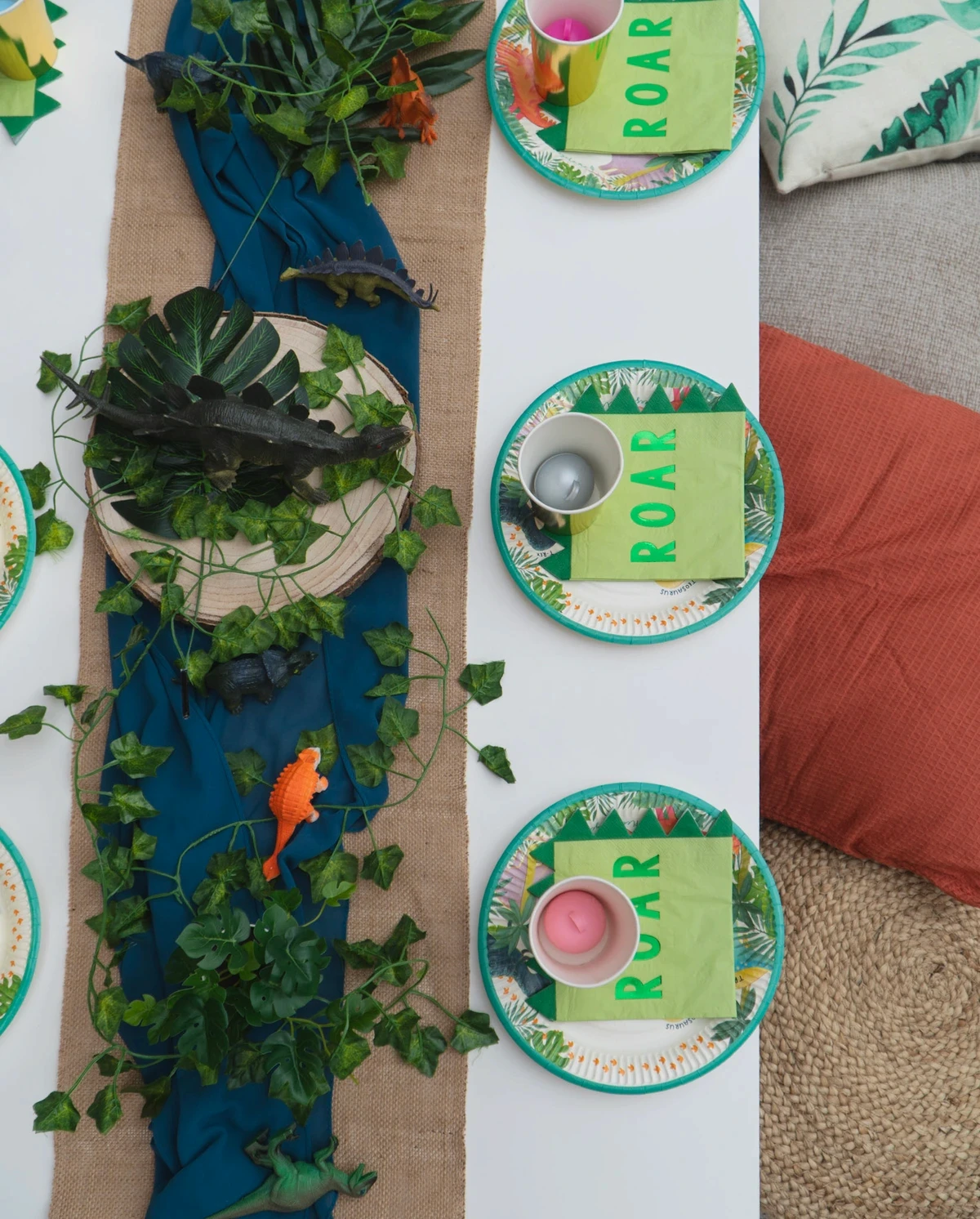 Dinosaur table set up