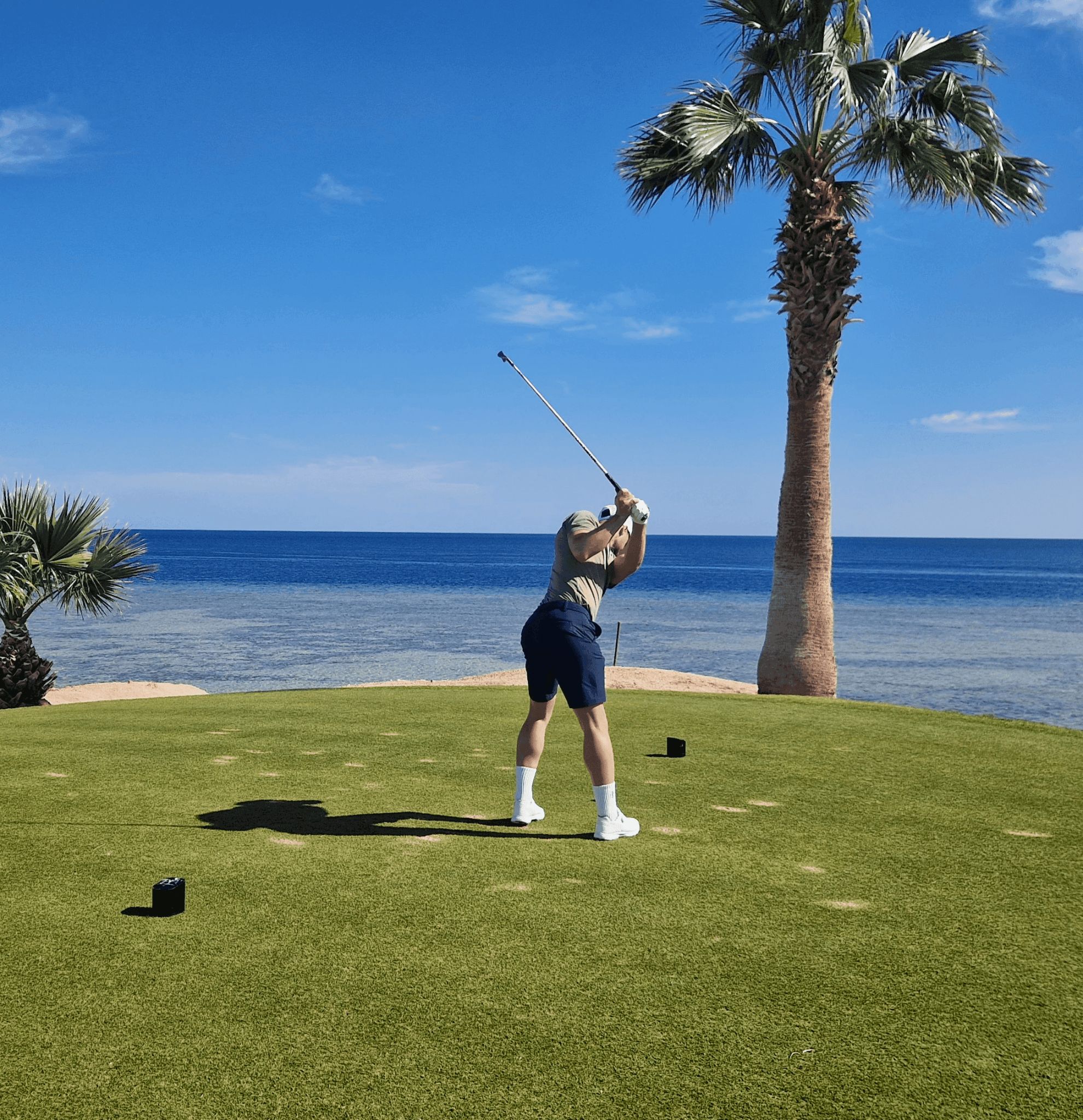 Joel Braun, Gründer von Finvera, beim Golf als persönlicher Ausgleich zur Tätigkeit als Vorsorgespezialist