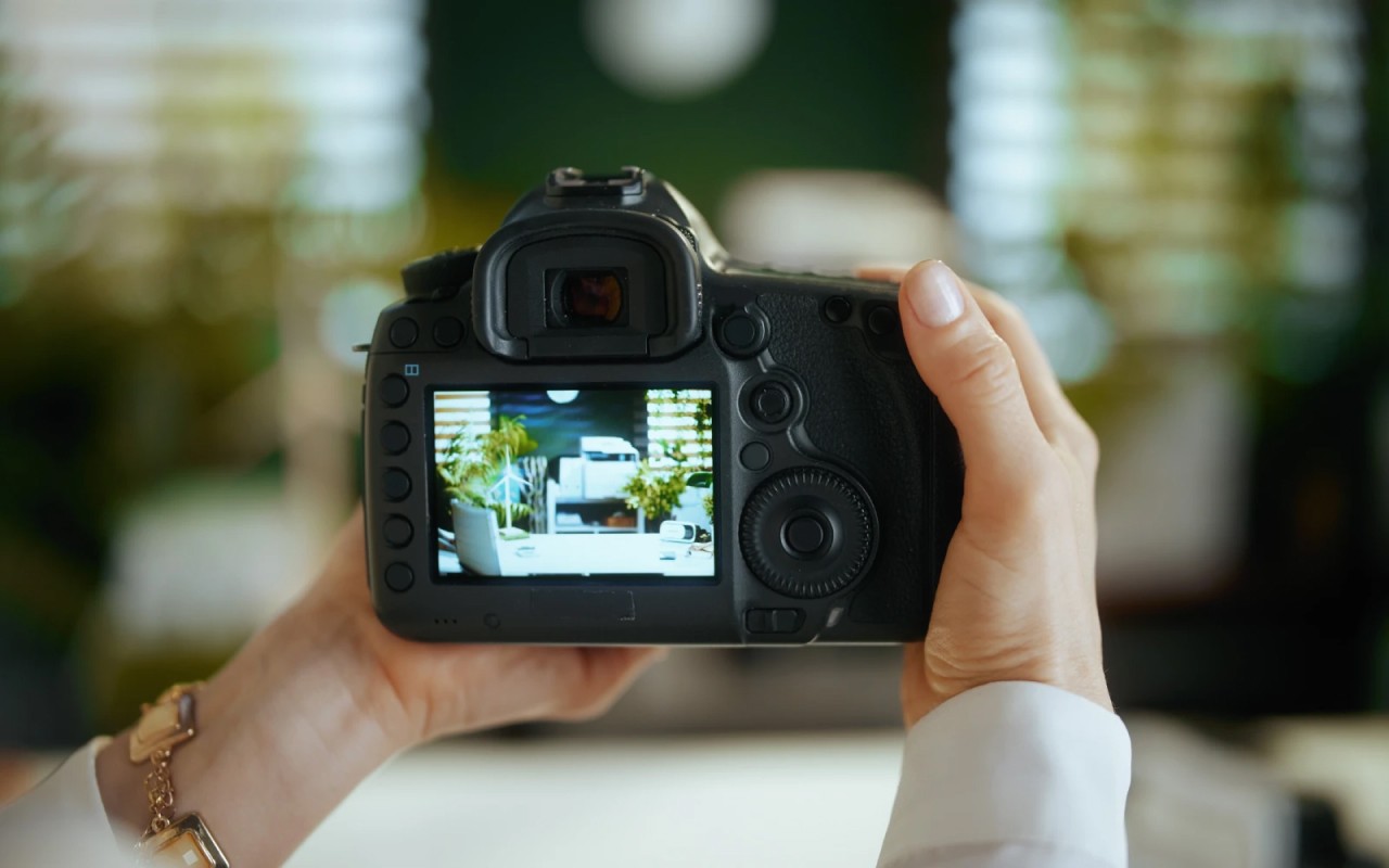 A camera shooting a real estate video.