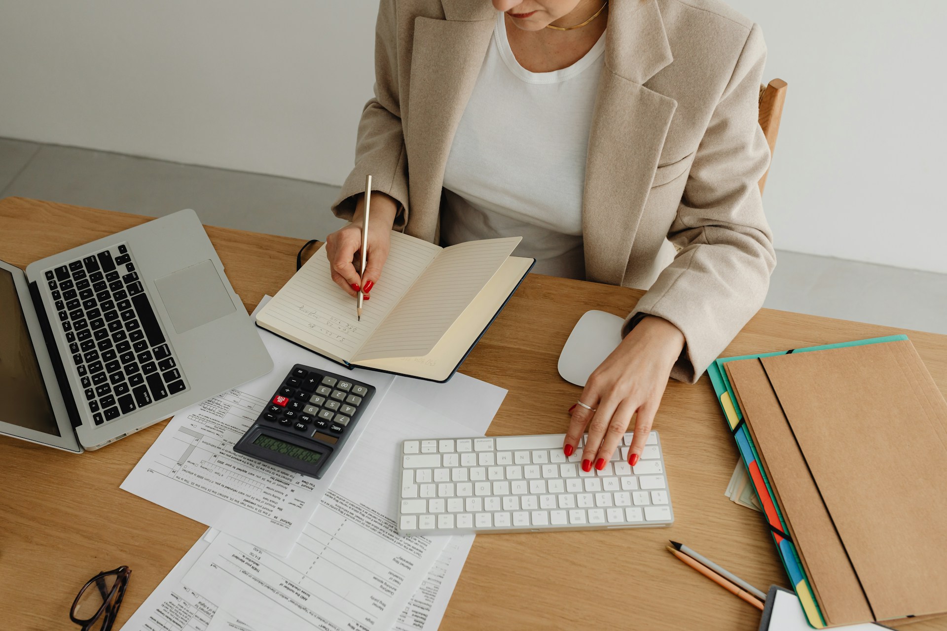 What does an accountant do for small business