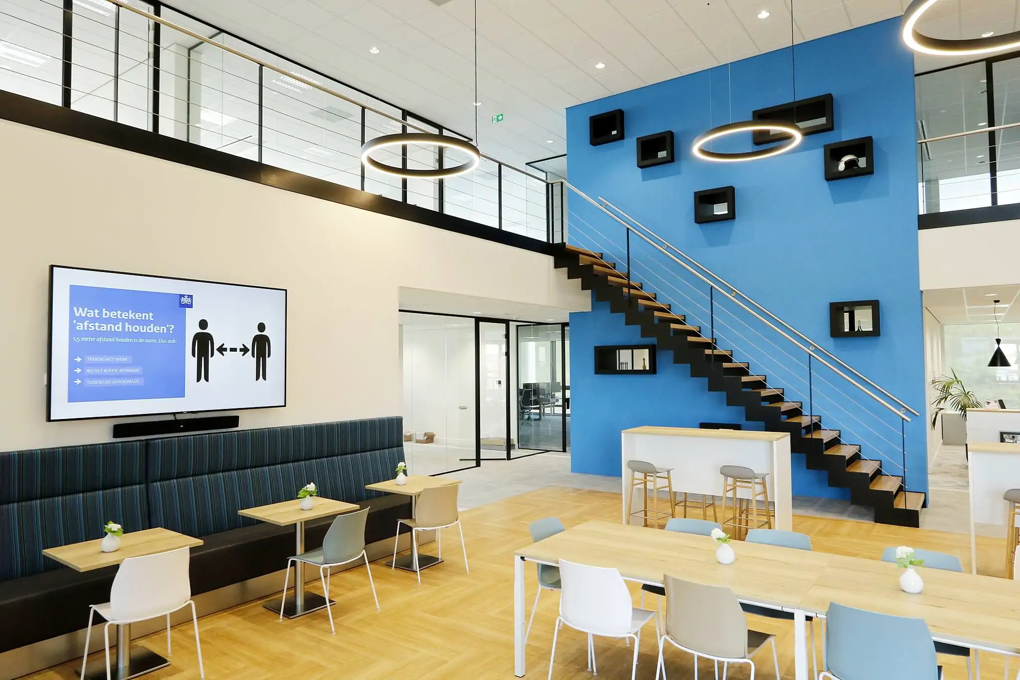 Nieuwe kantoorinrichting Bavinckhouse door Perla