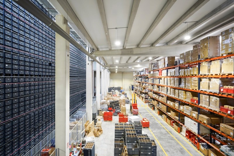 Warehouses & Distribution