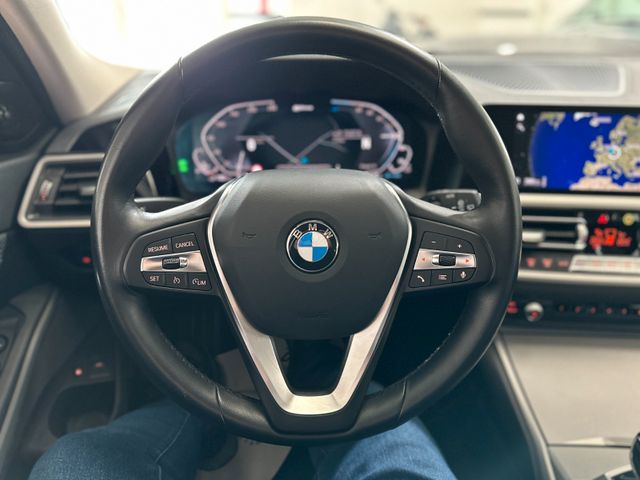 BMW 330 2020 BLUE Gebrauchtwagen - Galeriebild 12