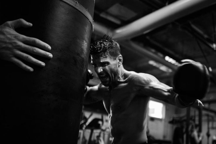 Dynamic picture of a cyclist riding downhill