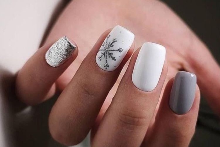 Crea los mejores diseños de uñas para Navidad con esmalte Khali