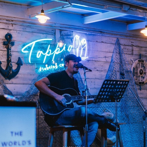 Tappia 浮动咖啡厅