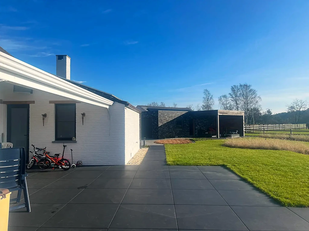 Voorbeeld van een gerealiseerd tuinproject door De Boogerd, met aandacht voor detail, duurzaamheid en maatwerk.