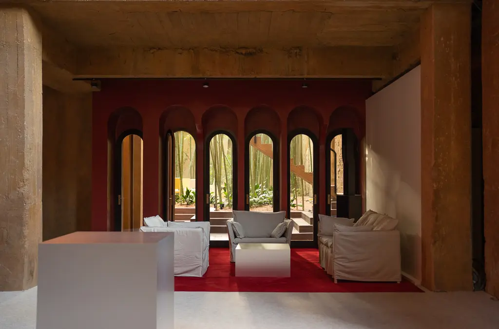 Sillones en el interior de la fabrica