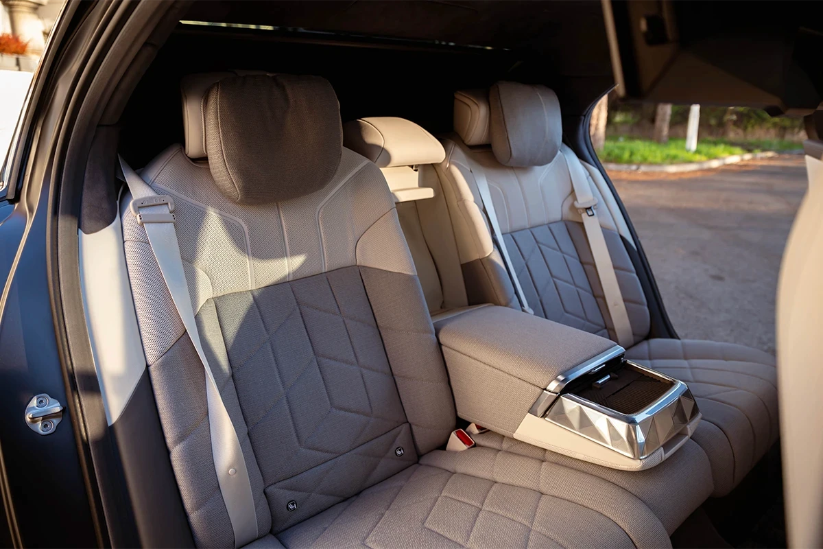 BMW i7 interieur arriere