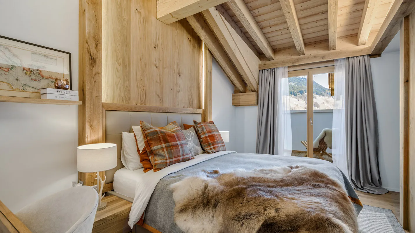 Villa Vista Marbella home gym with cardio equipment, mirrored wall, and mountain-view glazing