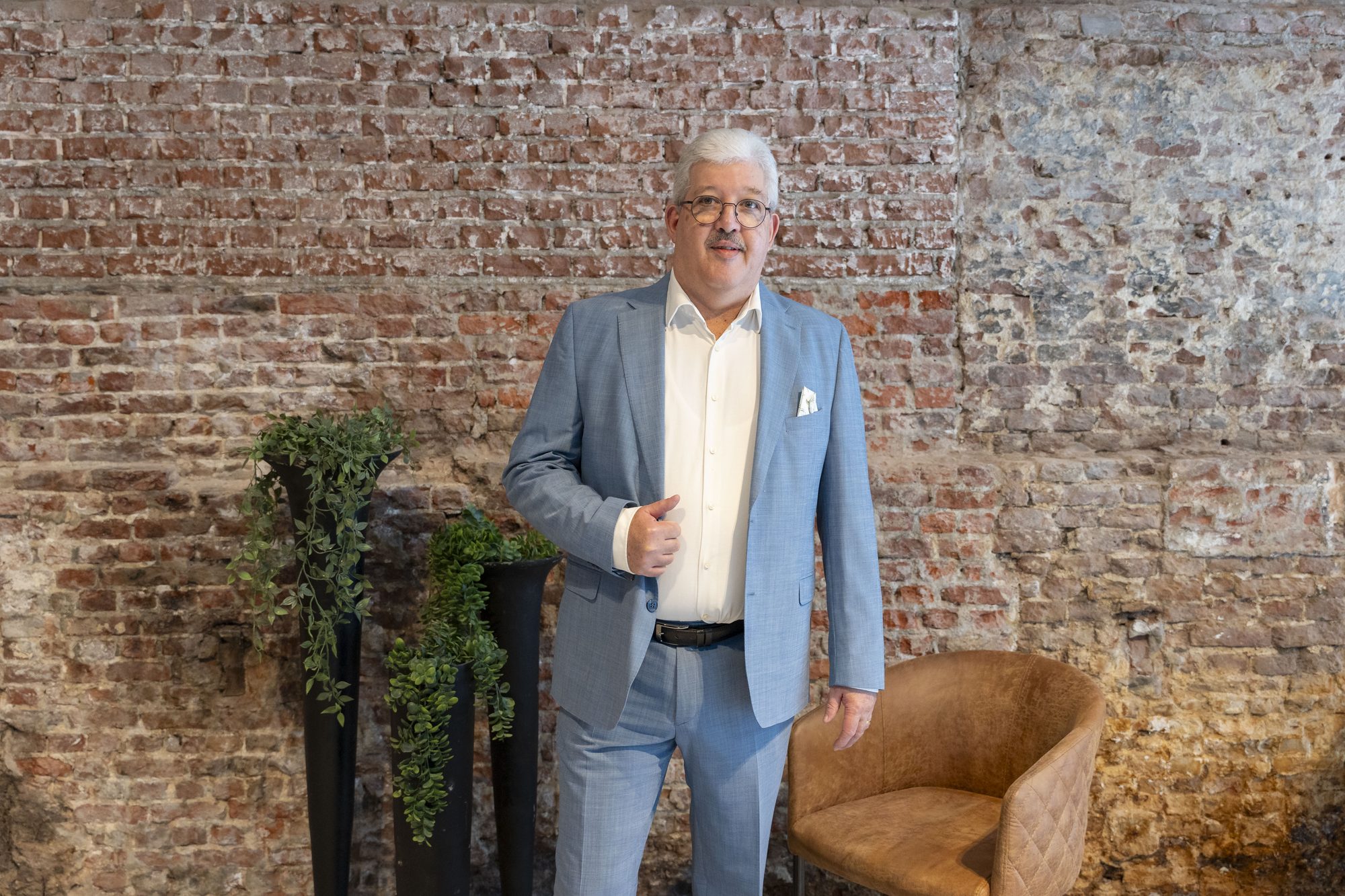 Edwin van Trooijen bij een trap