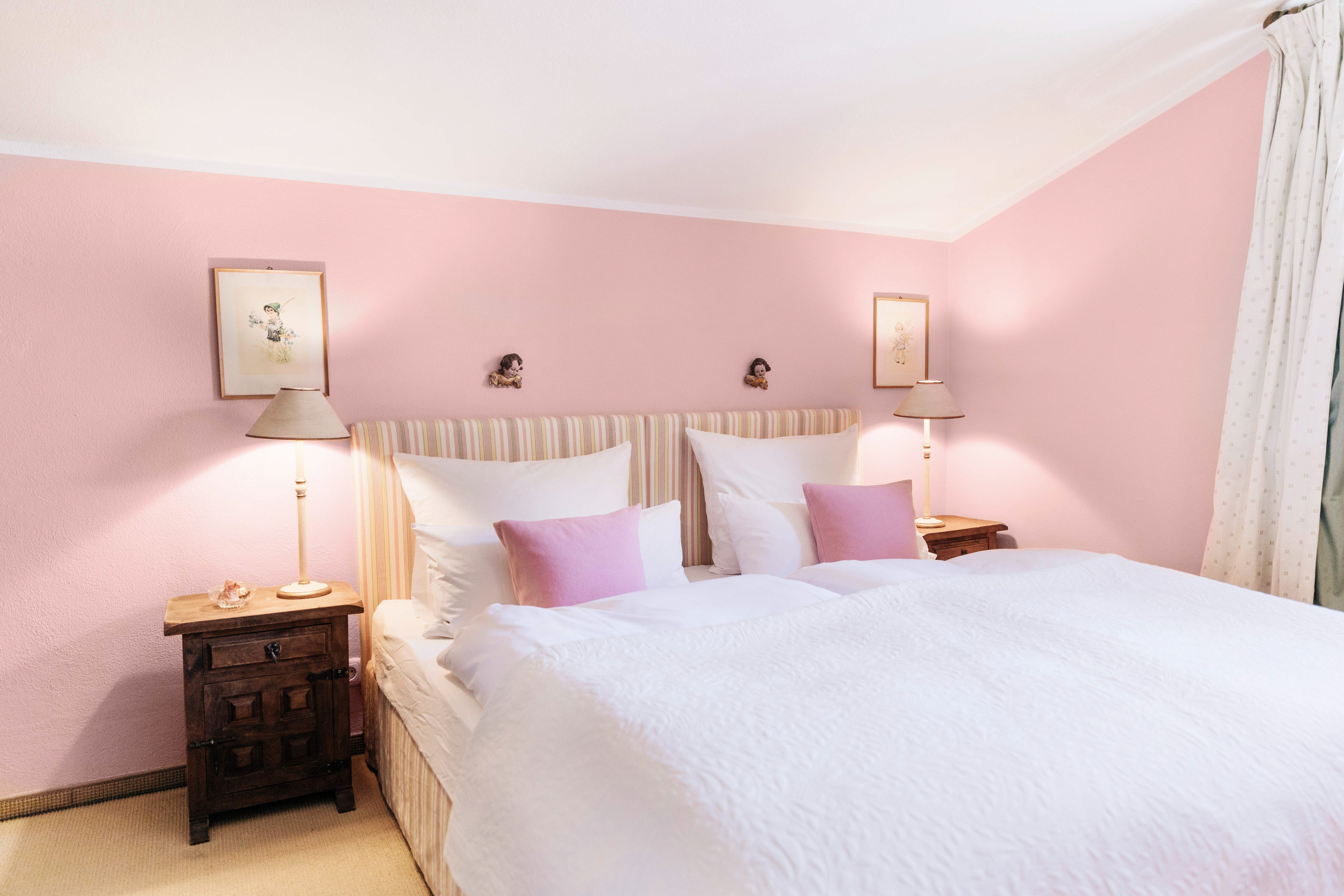 Pink Bedroom, Chalet Michaelis