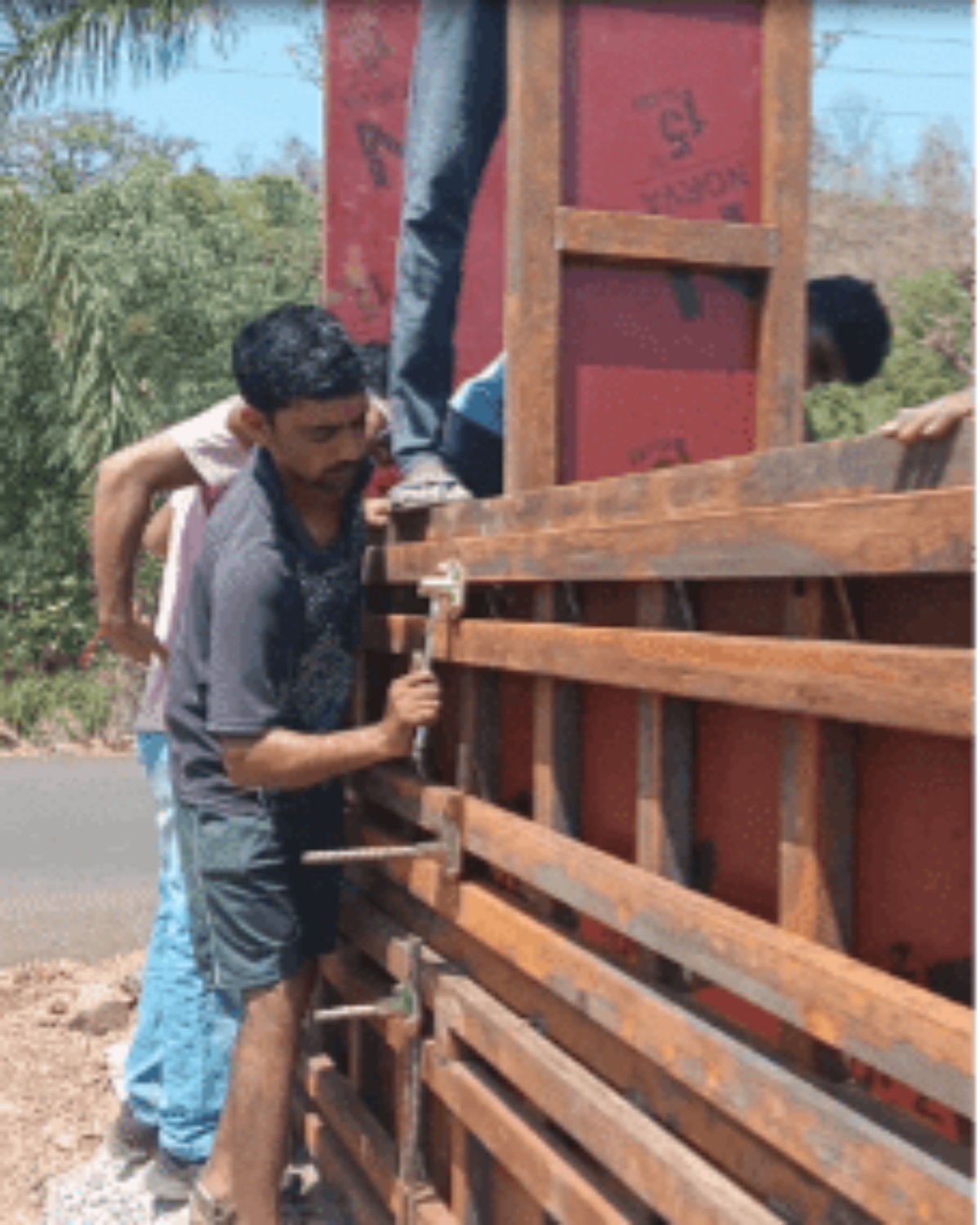 Rammed earth next layer