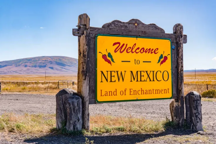 Photo of entrance sign to the state of New Mexico