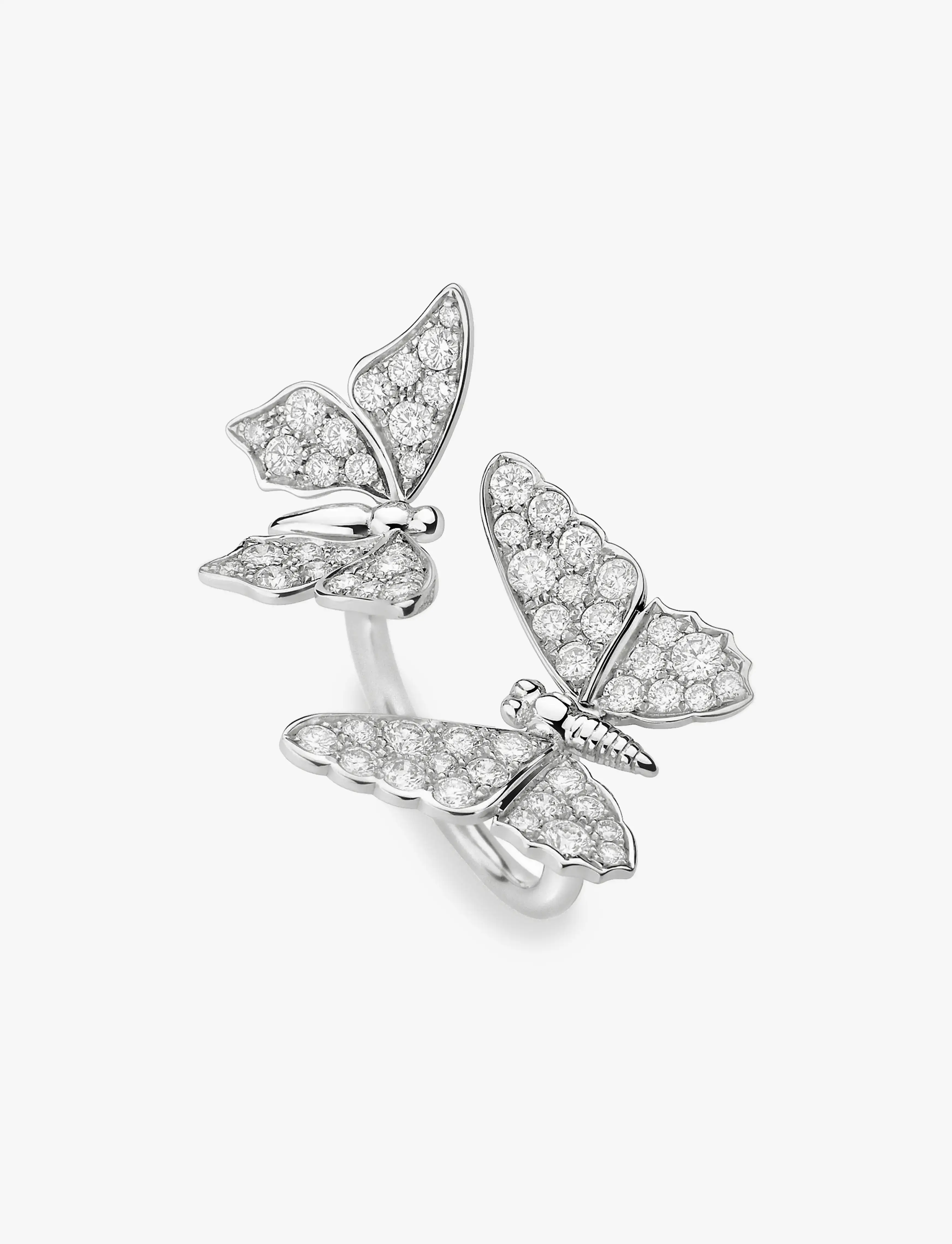 Bague duo Maison Édéenne en or blanc et diamants photographiée seule sur fond clair