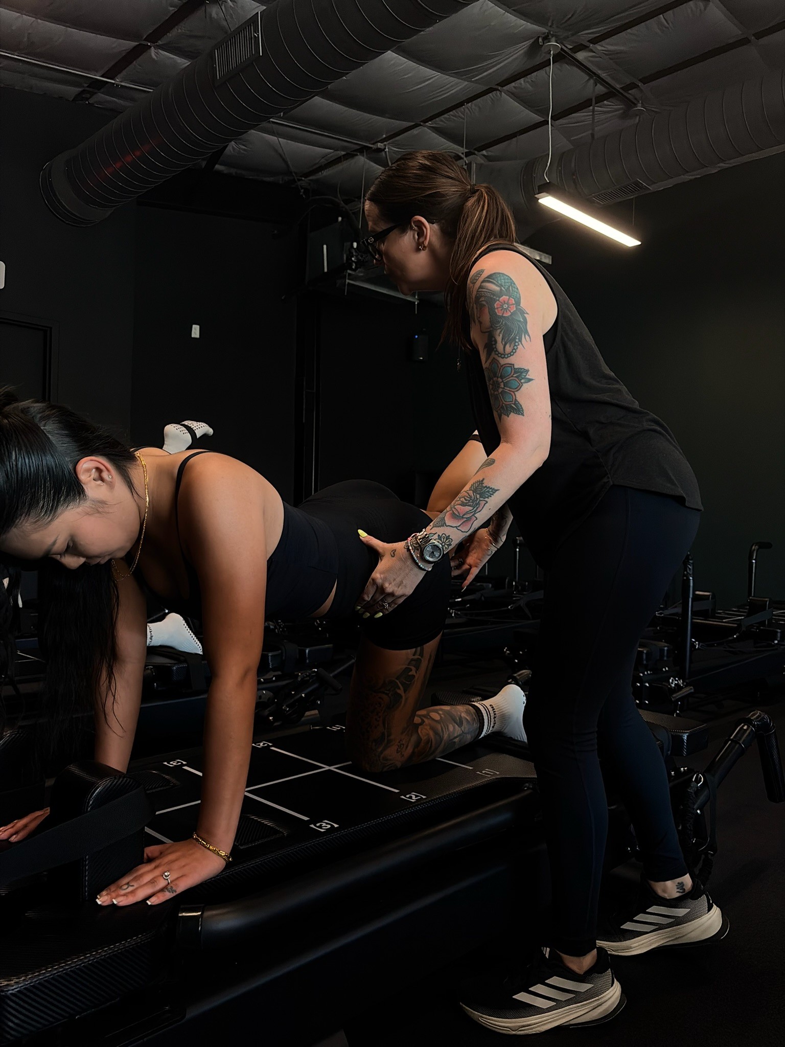 what is reformer pilatesfly on reformer machine