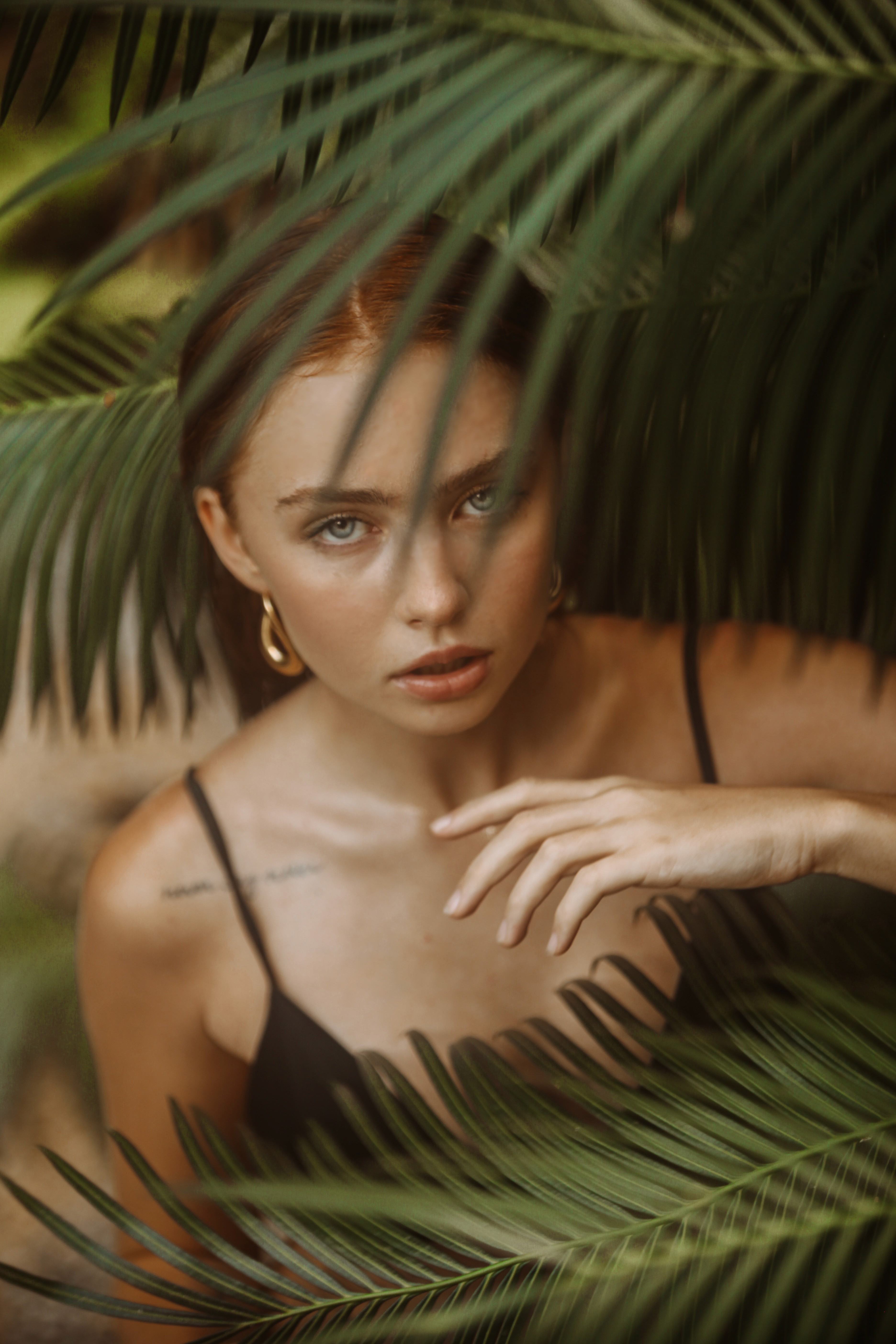 Sophia Bennett back pose