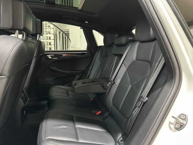 PORSCHE Macan 2021 WHITE Gebrauchtwagen - Galeriebild 22