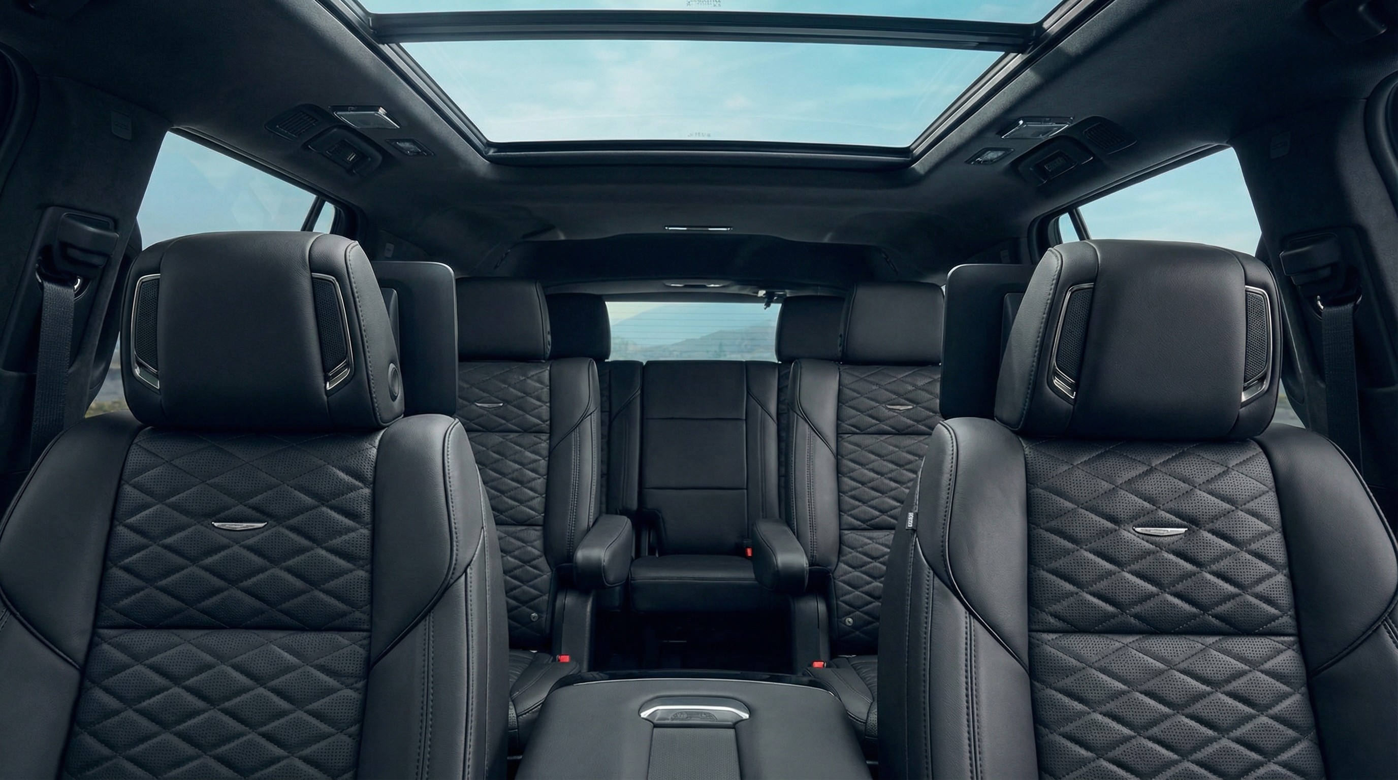 Cadillac Escalade - Interior/Back